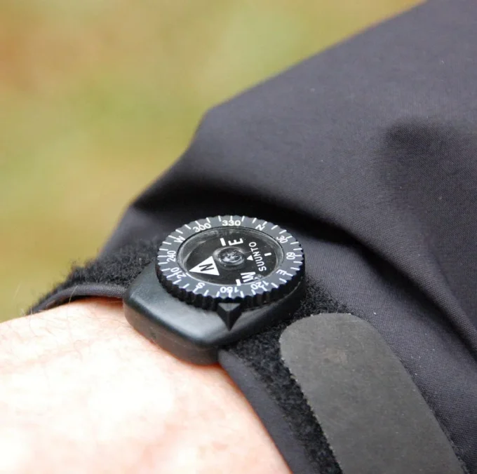 Kompas Suunto Clipper L/B SH – element wyposażenia outdoorowego Kompas Suunto Clipper L/B SH – element wyposażenia outdoorowego