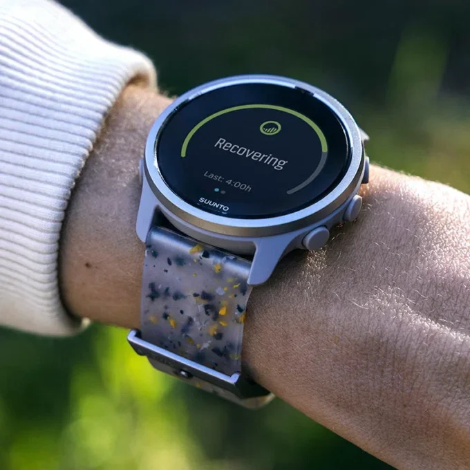Suunto 5 Peak Ridge Sand Multicolor – lekki zegarek multisportowy do treningu, odkrywania świata i dbania o dobre samopoczucie Suunto 5 Peak Ridge Sand Multicolor – lekki zegarek multisportowy do treningu, odkrywania świata i dbania o dobre samopoczucie
