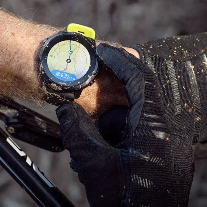 Suunto 7 black lime – smartwatch z wszechstronnymi funkcjami sportowymi
