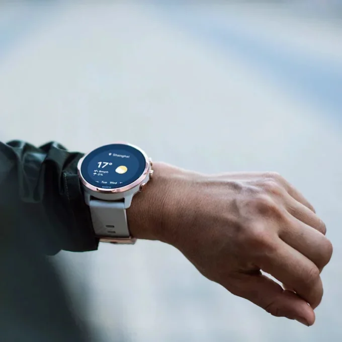 Suunto 7 w kolorze piaskowym z różowym złotem – smartwatch z wszechstronnymi funkcjami sportowymi