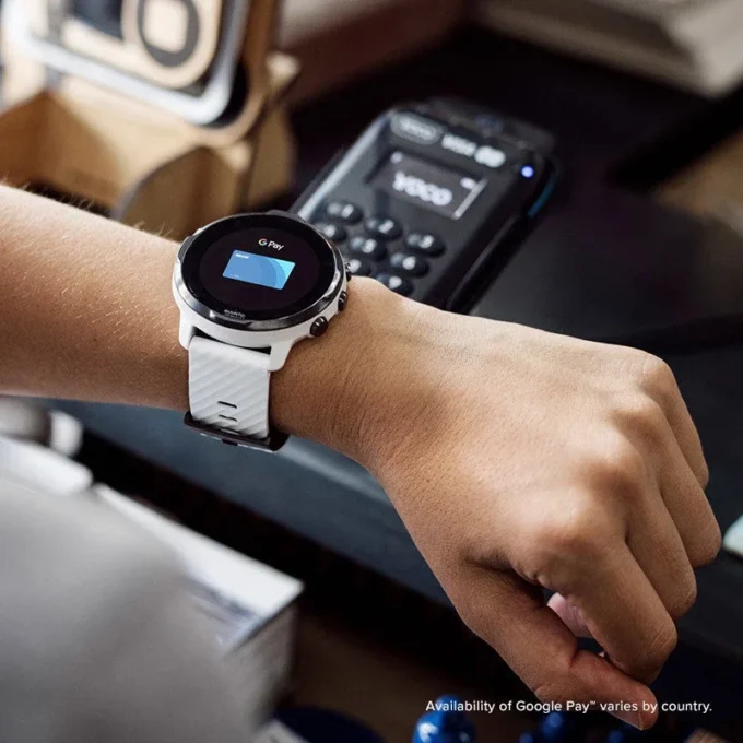 Suunto 7 white burgundy – smartwatch z wszechstronnymi funkcjami sportowymi Suunto 7 white burgundy – smartwatch z wszechstronnymi funkcjami sportowymi