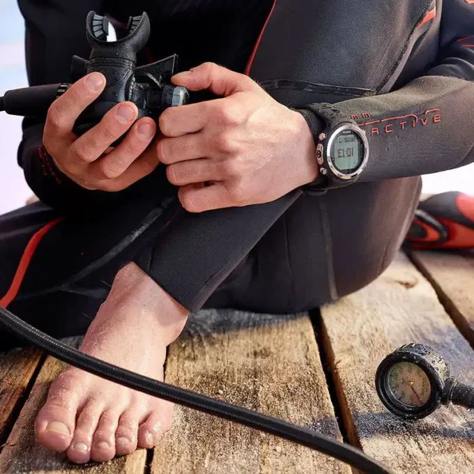 Suunto D4i novo czarny – kabel USB i przedłużacz paska sprzedawane osobno